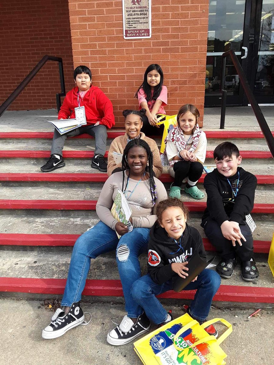 This group of students participated in the district's Food Festival today <a href="/nbhsbears/">New Bern High School</a>.  They sampled lots of different foods &amp; provided their feedback regarding what they liked best. <a href="/CCS_SNutrition/">CCS School Nutrition</a> will use their feedback from today’s event to shape future menus for our schools!