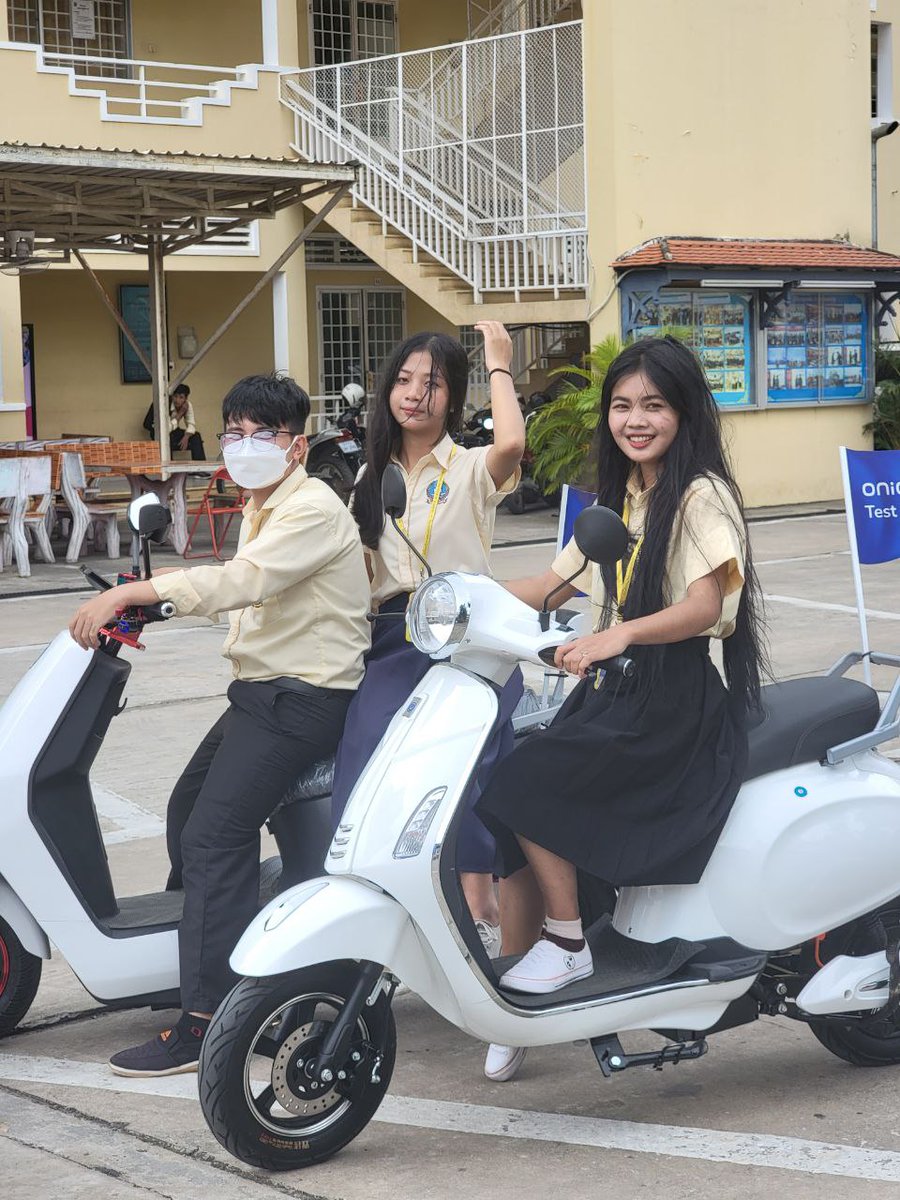 mvlchain's tweet image. ONiON Mobility’s recently launched X-Series electric bikes are turning heads and winning hearts across all ages and genders 🤩, set to revolutionize the mobility scene in Cambodia. Get ready to ride into the future with ONiON Mobility! 🛵 💥