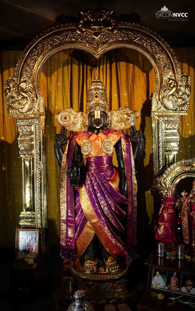 ISKCONPune's tweet photo. 🌷Mangal Arati Darshan🌷🗓09/12/2023🙏🚩@ISKCONNVCCPune🚩
.
.
#ISKCONNVCC #ISKCONPune #ISKCON
#ISKCONNVCCPune #PUNE #DailyDarshan
#Saturday #9thdecember #9thdecember2023
Connect with us on Social Media
https://t.co/8hw8BE2iHR https://t.co/B5NCpUNeoq