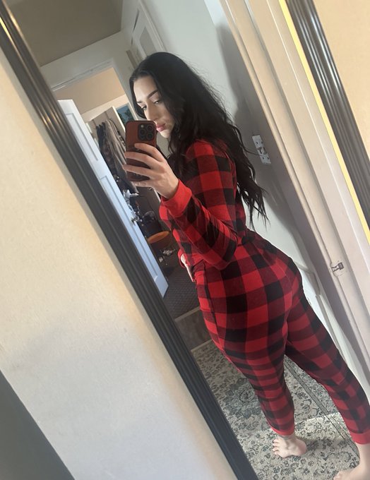 Do you like my Jammies 🥰 https://t.co/fce5Hnq6Nz<a href="/tag/newprofilepic"class="tags"><span>#newprofilepic</span></a>