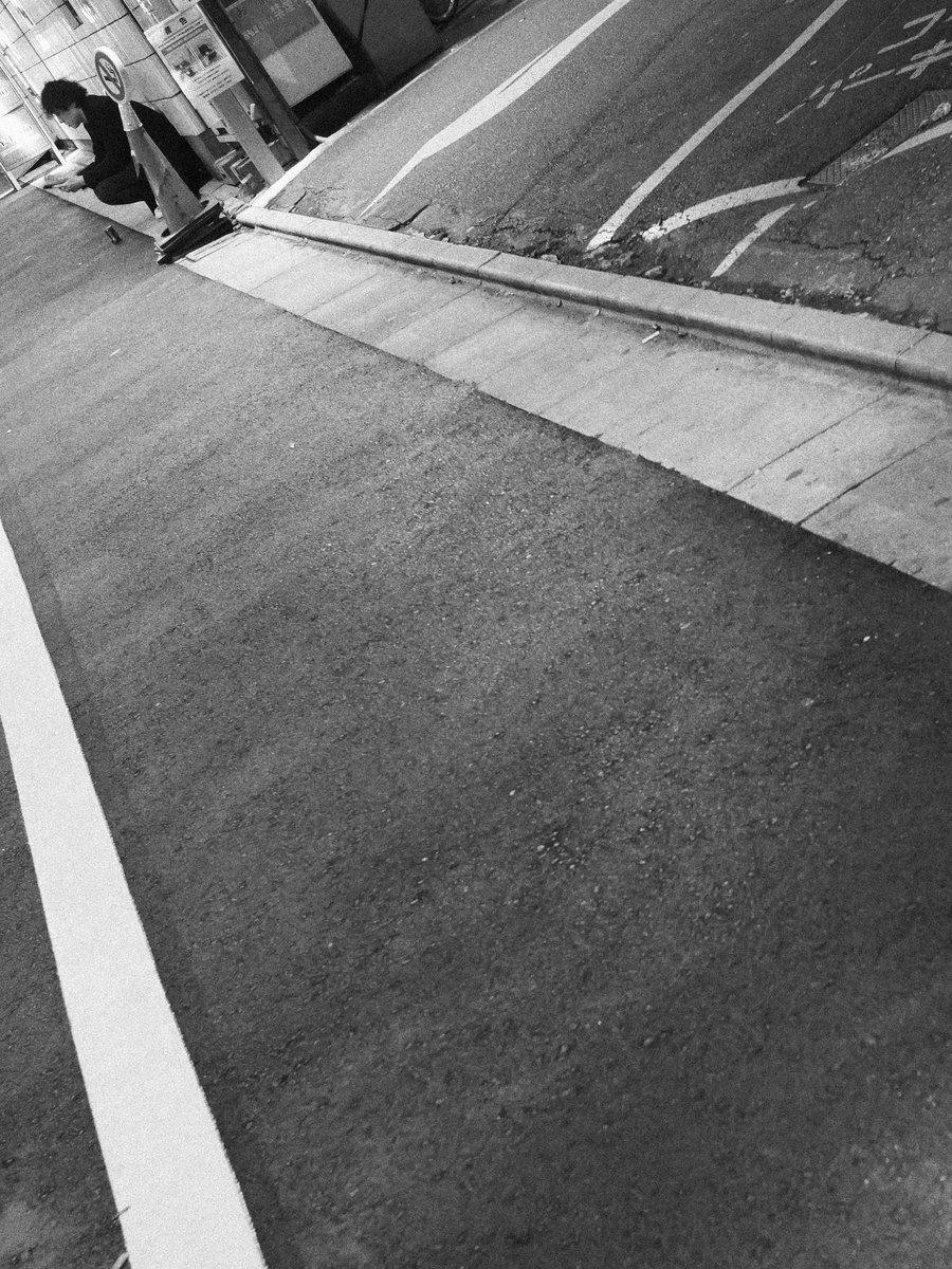 ebitai46's tweet photo. 📸 LUMIX G9PROII + LUMIX G 20mm F1.7 II
📍池袋 Ikebukuro TOKYO
#LeicaMonochrome #LEICAモノクローム
#streetphotography #street #blackandwhite
#monochrome #bw #bnw
#白黒写真 #モノクロ写真 #スナップ写真 #blackandwhitephotography #silhousette
#LUMIX #g9proii #microfourthird https://t.co/Bo9D0sJUv0
