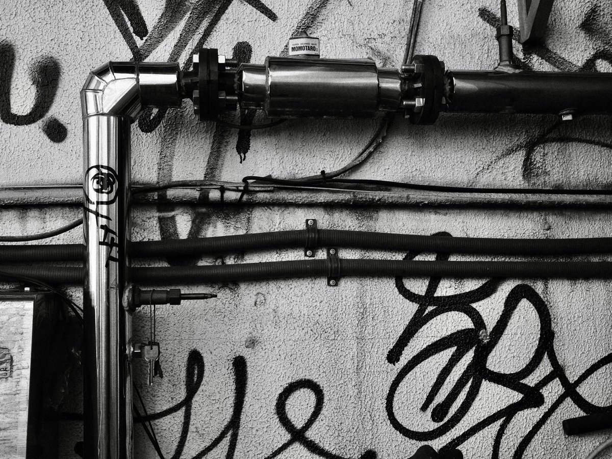 ebitai46's tweet photo. 📸 LUMIX G9PROII + LUMIX G 20mm F1.7 II
📍池袋 Ikebukuro TOKYO
#LeicaMonochrome #LEICAモノクローム
#streetphotography #street #blackandwhite
#monochrome #bw #bnw
#白黒写真 #モノクロ写真 #スナップ写真 #blackandwhitephotography #silhousette
#LUMIX #g9proii #microfourthird https://t.co/Bo9D0sJUv0