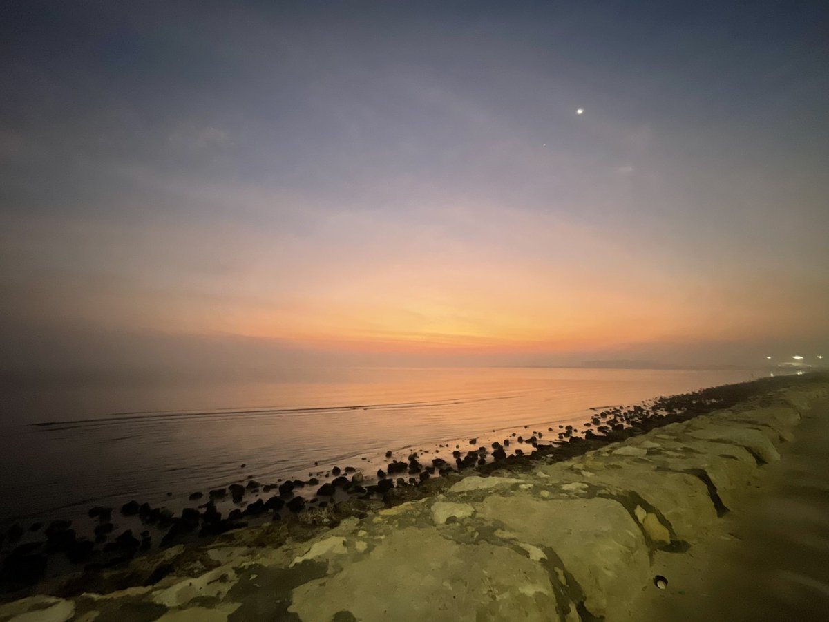 Ghossamj's tweet photo. Take a few minutes to appreciate how beautiful your surroundings can be. Ask yourself why God has asked us to praise him in such specific moments, it doesn’t seem to be a coincidence. https://t.co/aU9JDJusi5