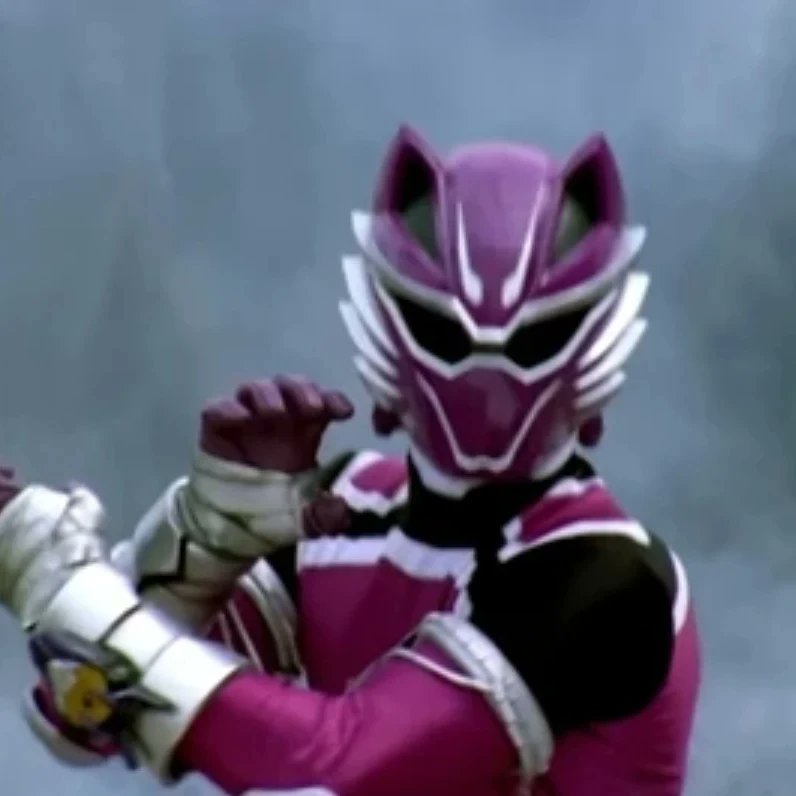 FlashFreak92's tweet photo. #12DaysOfPowerRangers from @ranger_liz Day 4 - Favorite 6th. While #Gokaiger suits are my hands down favorite, this isn't my favorite 6th suit, it's my favorite 6th Ranger. And that my friends is #PowerRangersJungleFury #RJ #RobertJames #WolfRanger my favorite Power Ranger period https://t.co/xCUNKwrPsz