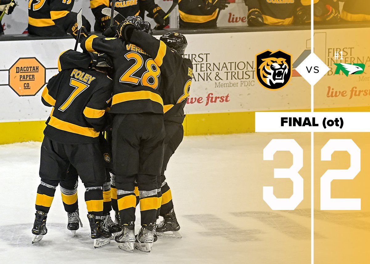 🚨 TIGERS BEAT #1 NORTH DAKOTA 🚨

Noah Laba scored 35 seconds into overtime as Colorado College beat No. 1-ranked North Dakota, 3-2, in overtime Friday night at Engelstad Arena!!

#CCTigers