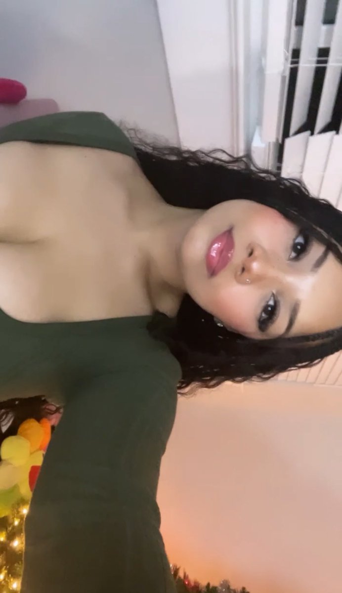 ♡mari♡ The way the Mario Bros stand in this render is literally the most