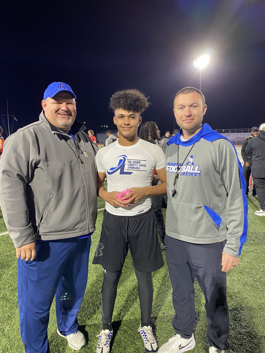 Airport Football represented well tonight at the <a href="/NorthSouthFB/">Touchstone Energy Bowl</a> Joanne Langfitt Underclassmen Showcase. Congrats to <a href="/avery_jones11/">Avery Jones</a> for being selected and competing with the best our state has to offer. Let’s #FLY