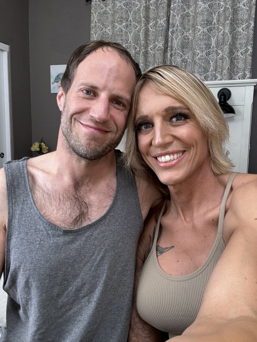 Shot a really hot scene with the lovely and fun @DanaDelvey! Scene coming soon! https://t.co/foPW4wH