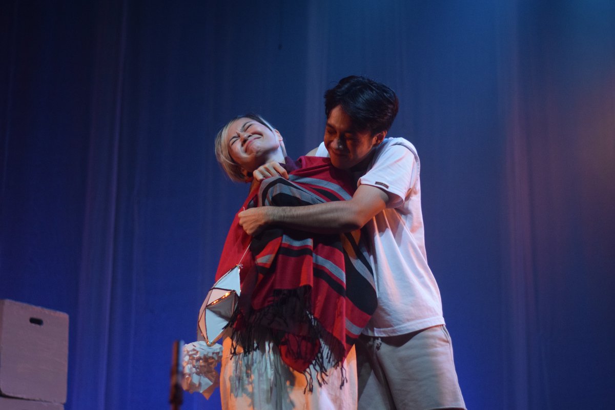 petatheater's tweet photo. 𝐂𝐨𝐦𝐞 𝐡𝐨𝐦𝐞 𝐭𝐨 𝐭𝐡𝐞 𝐬𝐭𝐚𝐠𝐞 𝐚𝐧𝐝 𝐫𝐞𝐮𝐧𝐢𝐭𝐞 𝐰𝐢𝐭𝐡 𝐲𝐨𝐮𝐫 𝐭𝐡𝐞𝐚𝐭𝐞𝐫 𝐟𝐚𝐦𝐢𝐥𝐲 𝐭𝐡𝐢𝐬 𝟐𝟎𝟐𝟒! 🎄🫂

𝗘𝗡𝗥𝗢𝗟𝗟 𝗧𝗢 #PETAWorkshopWeekends 𝗧𝗢𝗗𝗔𝗬 via https://t.co/SXokqahPu7 or contact Yel at 0960 240 0897.

#PETATheater #PETAWorkshop https://t.co/ErCtiPMQ9U