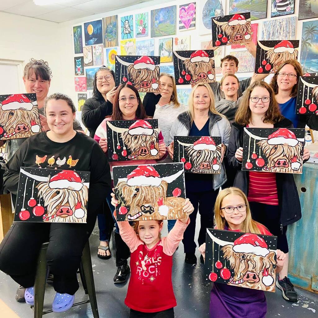 Spreading holiday cheer, one brush stroke at a time! Didn’t they turn out “udderly” amazing!? 
Thank you all for coming to craft with us tonight! 🎄🎨🐮