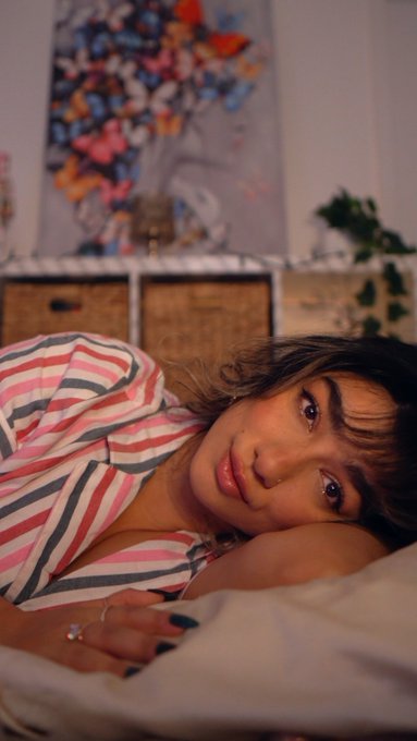 when was the last time u cuddled? https://t.co/ql9IBRlsz9