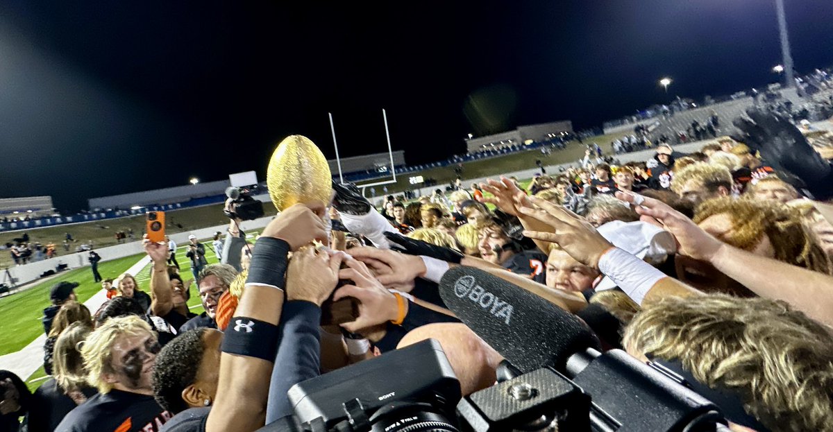 Bearcats are STATE BOUND! 🙌🙌 Time to #TakeXII! Let’s go! #PTT #ProtecttheTradition