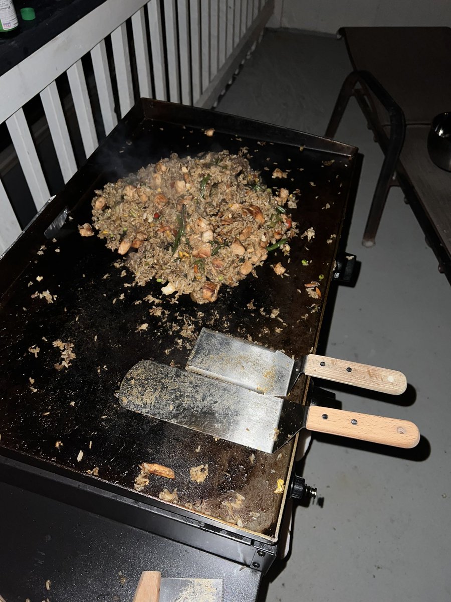 timmy_durant's tweet photo. Friday nights on the blackstone…

Little CFR with @CovertBilly in town

#timmyeats #timmytweets 342/365 https://t.co/jWaefRIEsr