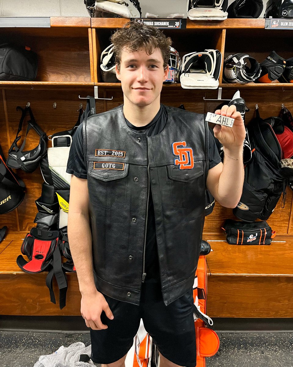 HE IS HIM

Congrats to <a href="/TomasSuchanek/">Tomáš Suchánek</a> on his first career @theahl shutout!

#LetsGoGulls | #SDvsRFD