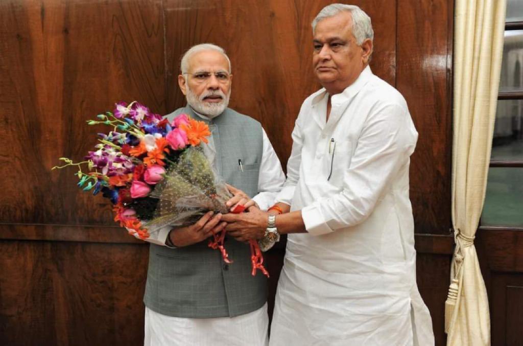 indiangabru_'s tweet photo. मीणा समाज के सभी। भाइयों से निवेदन है BJP // Congress पर बाद में ध्यान देना ईश बार डॉ किरोड़ी लाल मीणा को 

राजस्थान का CM बनाया जाये …। 
अगर ईश बार बाबा CM नहीं बने तो फिर। भूल जाओ आगे कोई मीणा समाज से CM का दावेदार होगा  #राजस्थानमांगेकिरोड़ीलालमीणा https://t.co/TR73c7FEoA