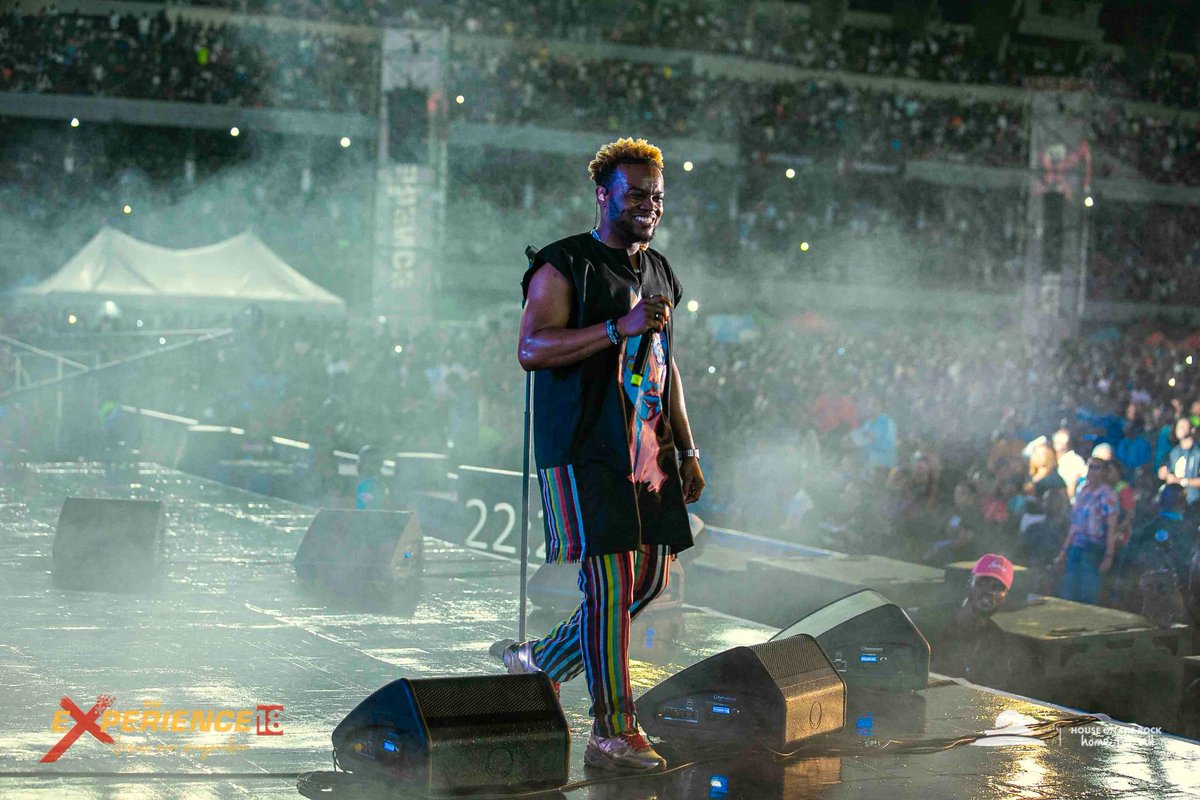 TheExperienceLG's tweet photo. 🎶I'm gonna wait on you 
Iv tasted your goodness 
I trust in your promise 
I'm gonna wait on you
Wait on the Lord 
He will renew your strength 
So wait I say 🎶
#TE18
#JesusOurWayMaker https://t.co/3Ip9pCjyso