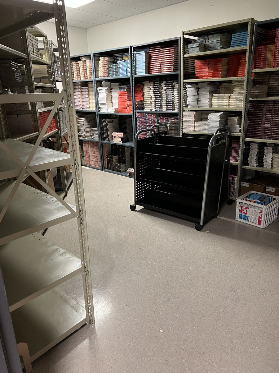 Thank you to Sam Huckabee for organizing <a href="/AHS_MC_JROTC/">AHS_MCJROTC</a> and NHS volunteers to help organize our English department book rooms. Best Christmas present the department could ask for! <a href="/HumbleISD_AHS/">The Atascocita HS</a>