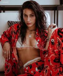 DJTopNotch's tweet photo. FUNNY STORY

I went up to a mall Santa and told him, "All I want for Christmas is to be shown to the greatest girl imaginable who actually deserves me. MOMENTS later, I get a notification on my phone that @LexyPanterra tweeted. Apparently I'm on the #NiceAF list this year https://t.co/O6QW1NCM2h