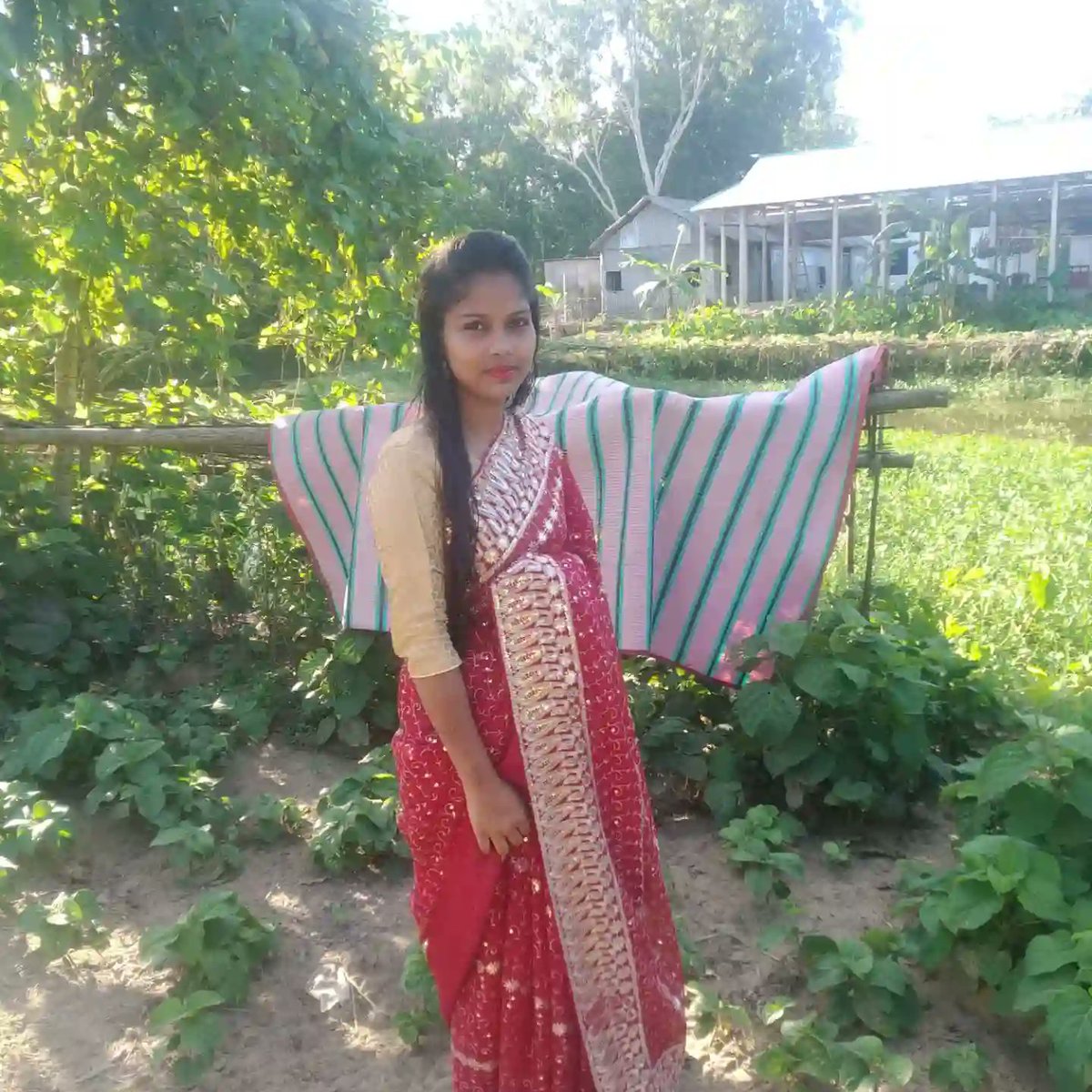 Bitheakhter1's tweet photo. #NewProfilePic https://t.co/pqGKTIl7Eb