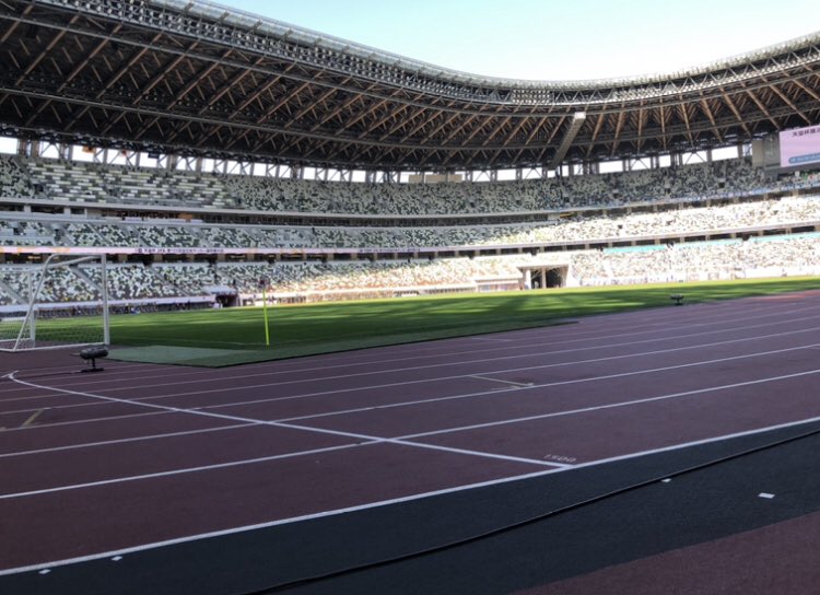 YDw4r's tweet photo. 天皇杯⚽️
新国立競技場 https://t.co/isN9rHkFBG
