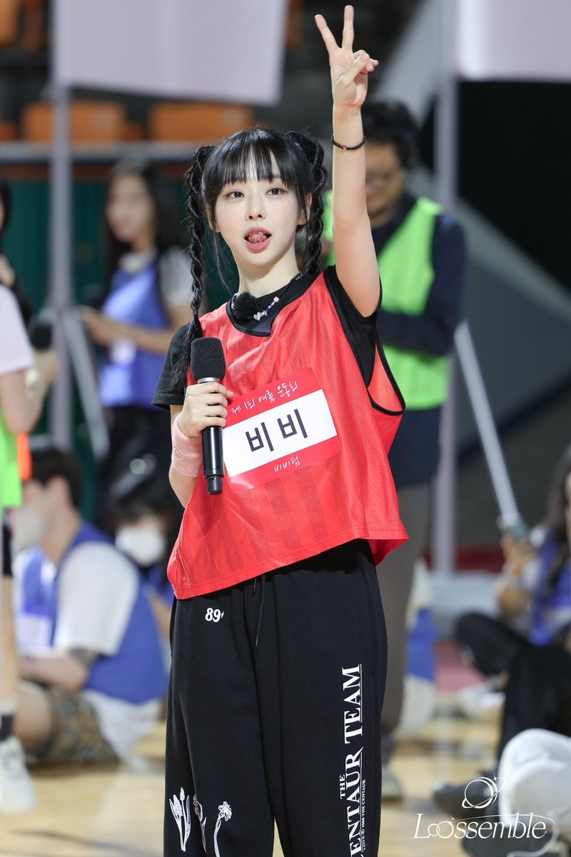 vivi archive tweet media