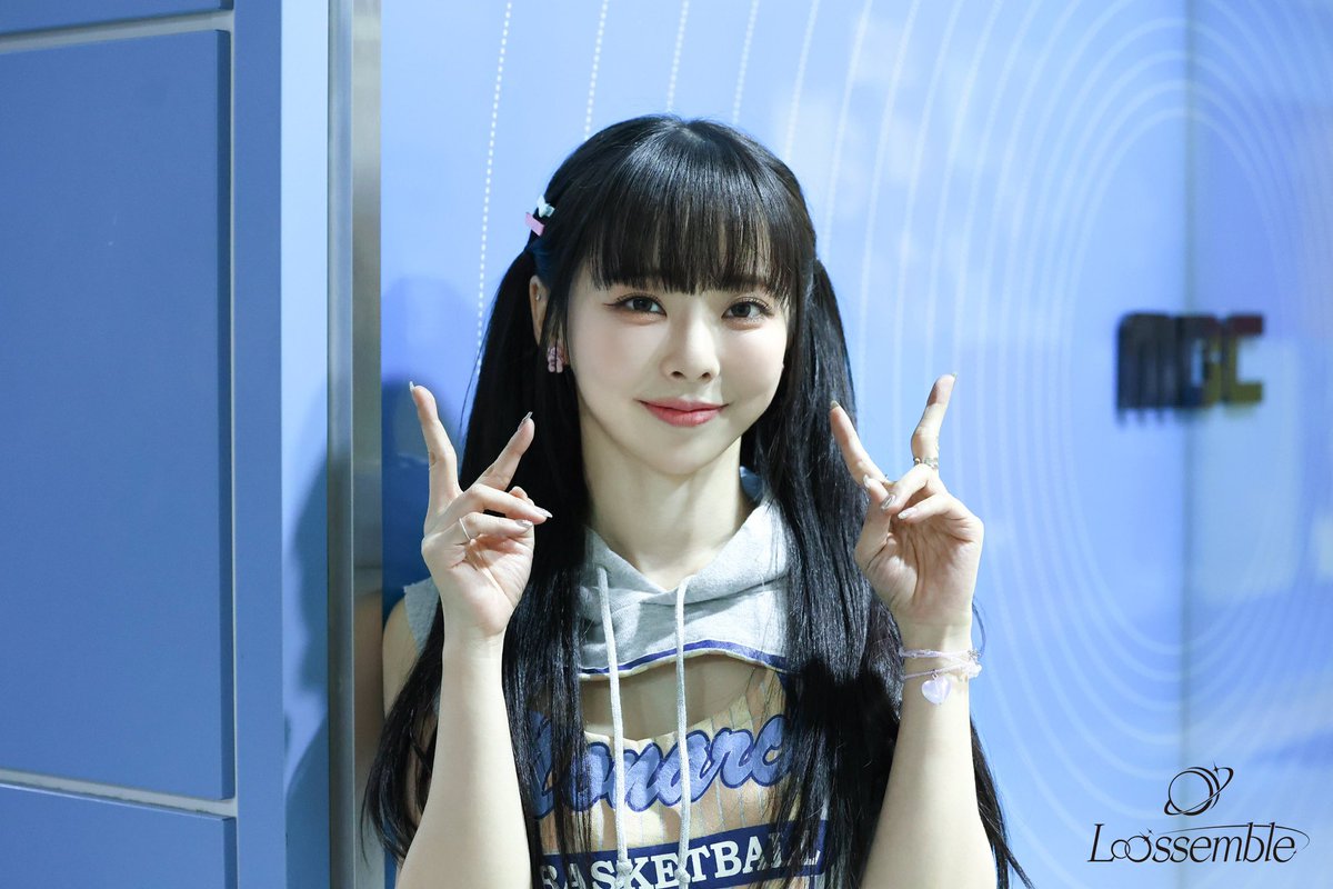 vivi archive tweet media