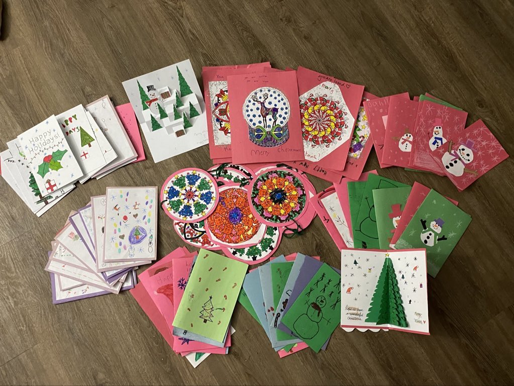 MsFeenstra's tweet photo. So proud of the students at @NorthridgePS who made beautiful cards for seniors in our community who are isolated this holiday season 💗 https://t.co/jltrGVKY9K