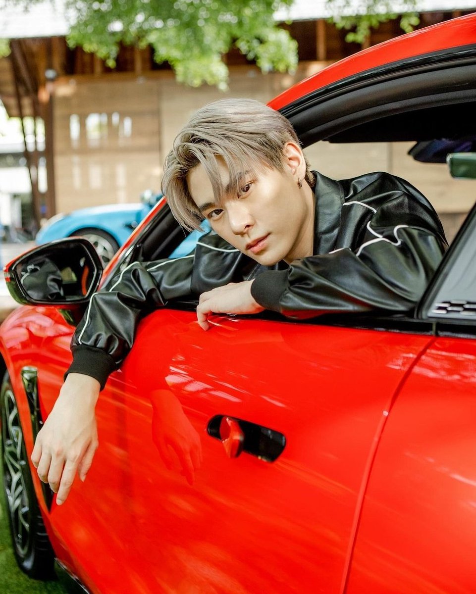 ChRungna's tweet image. 🚘รถหล่อมากครับ❤️‍🔥เริ่ดทั้งรถทั้งนายแบบ หล่อเท่ห์ ดูดีขนาดนี้ พรีเซ็นเตอร์ต้องเข้าแล้วน๊า 

ปล.วันนี้เต็มที่เลยนะครับ ส่งใจไปเชียร์รัวๆๆๆๆๆ🫶🏻❤️😉

#NetaAutoThailand
#MotorExpo2023
#NETAGT 
#รถยนต์ไฟฟ้า 
#JackieJackrin