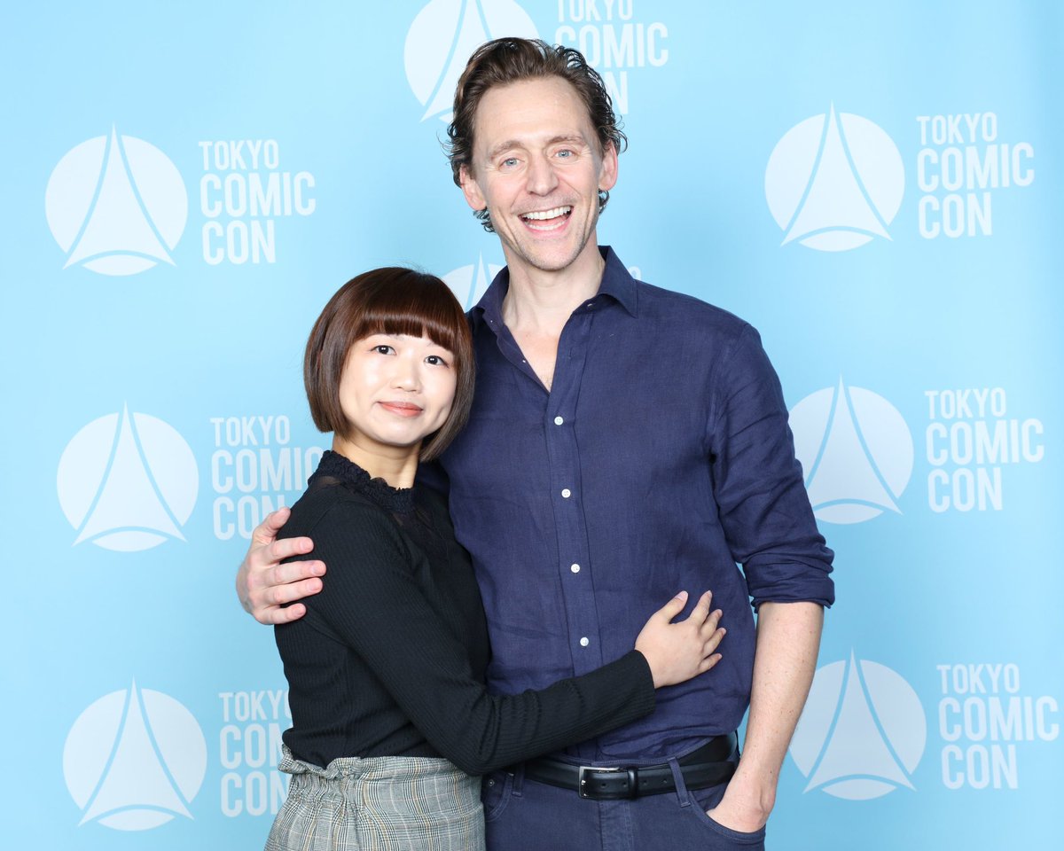 kriskris1012's tweet photo. トムヒの笑顔最高でした。

Me: You are beautiful
Tom: You too 

#tomhiddleston #トムヒ #tokyocomiccon #東京コミコン 
#loki #loki2 https://t.co/egcnPuRZXb