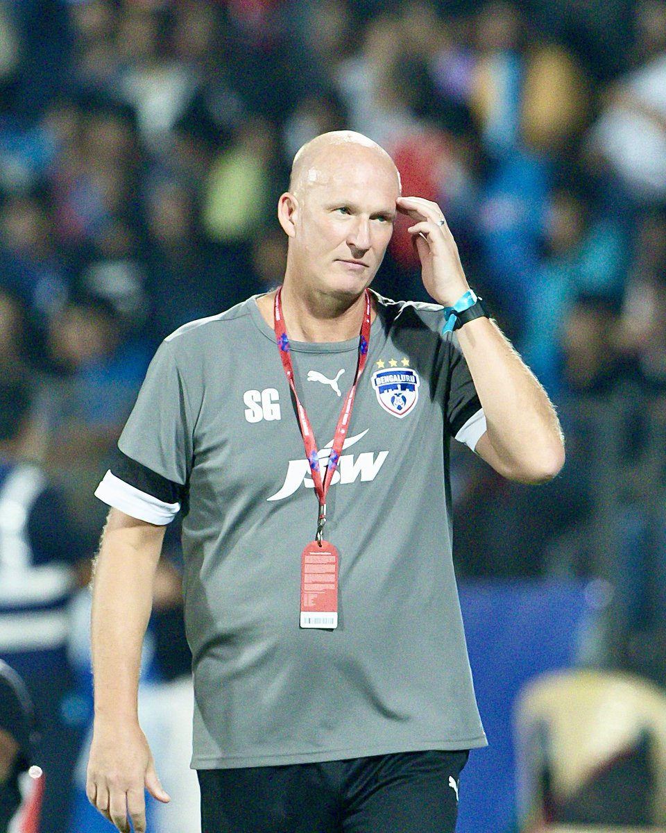 IndSuperLeague's tweet photo. .@bengalurufc and #SimonGrayson part ways after one and half years at the club!
#ISL #ISL10 #LetsFootball #ISLonJioCinema #ISLonSports18 | @Sports18 @JioCinema https://t.co/S4Q7yxzAWz