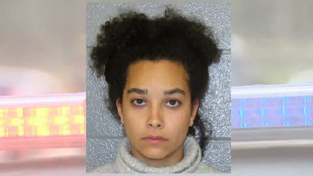 KATVNews's tweet photo. A high school teacher has been arrested on five counts of sexual activity with a student after his mother found out what had been happening. https://t.co/wgPb5Amedf https://t.co/t0jyAvqPrD