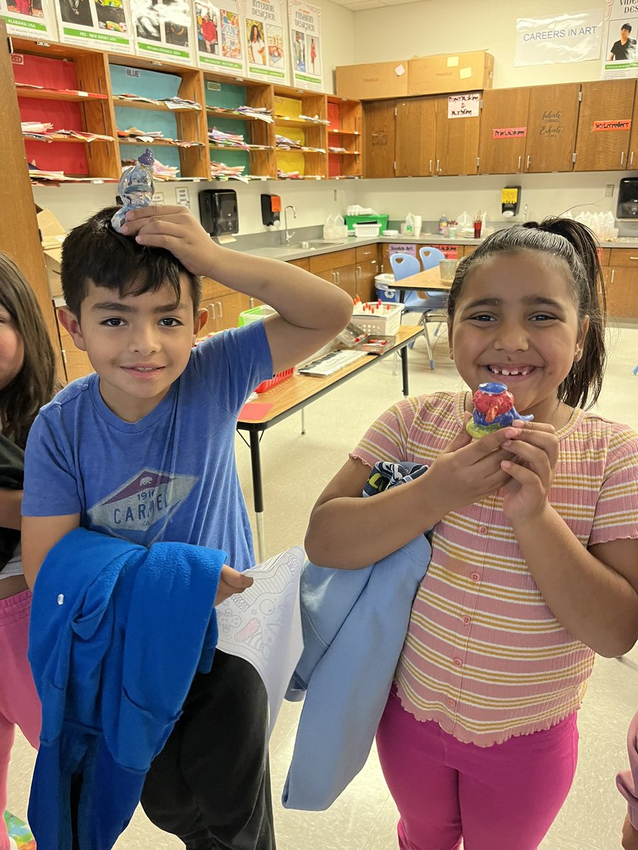#Glazed #clay #snowman coming home this week <a href="/ErikaEchegaray/">Erika Echegaray</a> <a href="/MISD_Fine_Arts/">MISD Fine Arts</a> <a href="/FinchFalcons/">Finch Elementary</a>