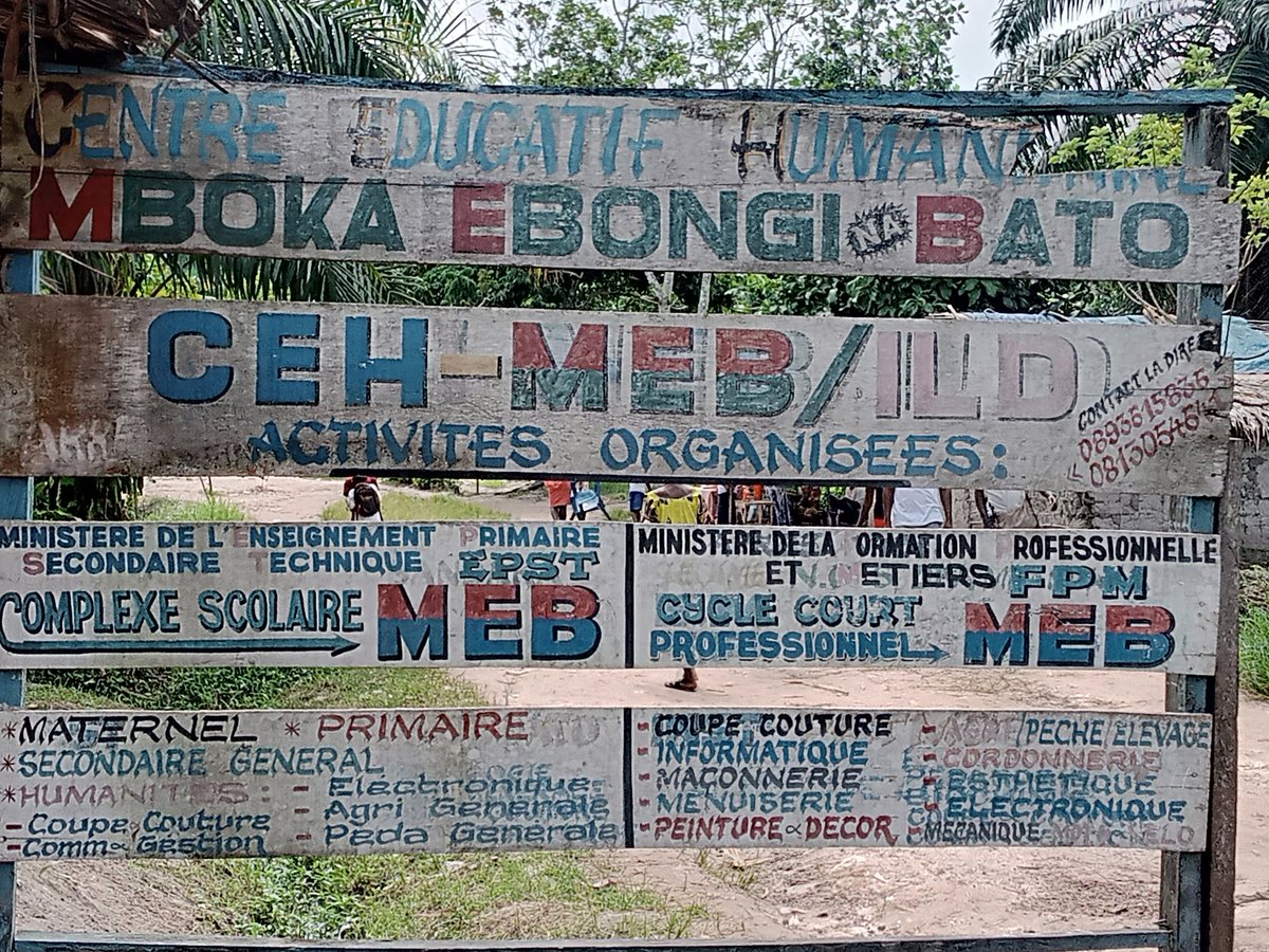 JEquateur's tweet photo. Bonjour à tous

🆘 Appel à la détresse 

 *Mbandaka : le centre Mboka ebongi na bato en voie de disparition* 

Le centre inondé et les élèves pas moyen d'étudier en bon état 

@UNICEFDRC
Et les autres organismes ou personnes de bonne volonté votre aide🙇

https://t.co/JDTsiBoauX https://t.co/ggQzRHhVkp