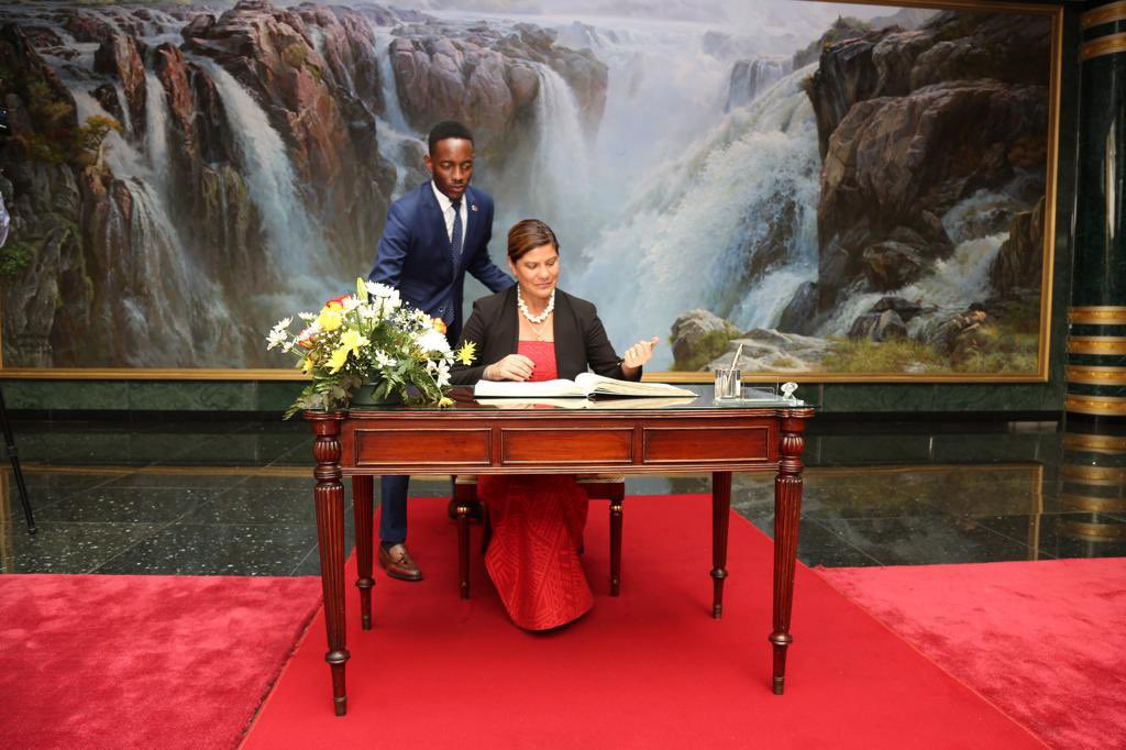 iamtuikila's tweet photo. @DunlopBennett @DIRCO_ZA @MFATNZ @NZinSouthAfrica It was an Honour to have met and accredited you @DunlopBennett ..in 🇳🇦 

We wish you the best 🤝🏾 https://t.co/f8tDlIv0DM