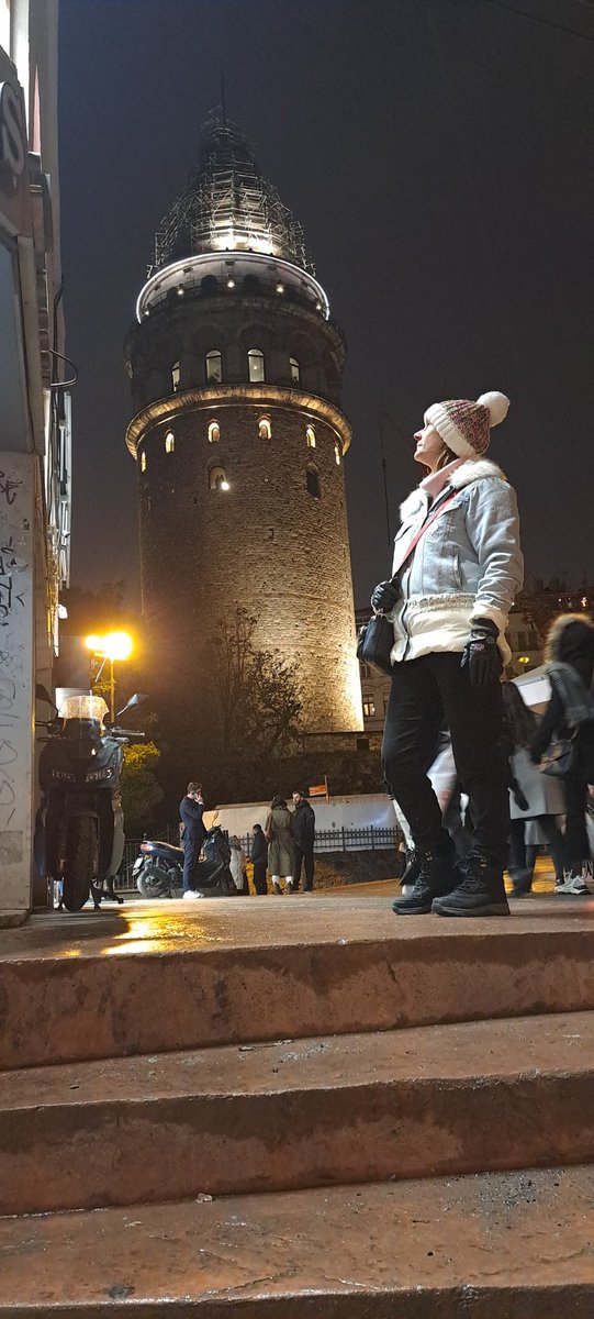 OlgaMuoz13's tweet photo. Günaydinnnnnnnn desde🧿 #Estanbul #GalataTower #Sonsuzakadar #Günaydin #Sevder ♾️ https://t.co/YgcmfKym91