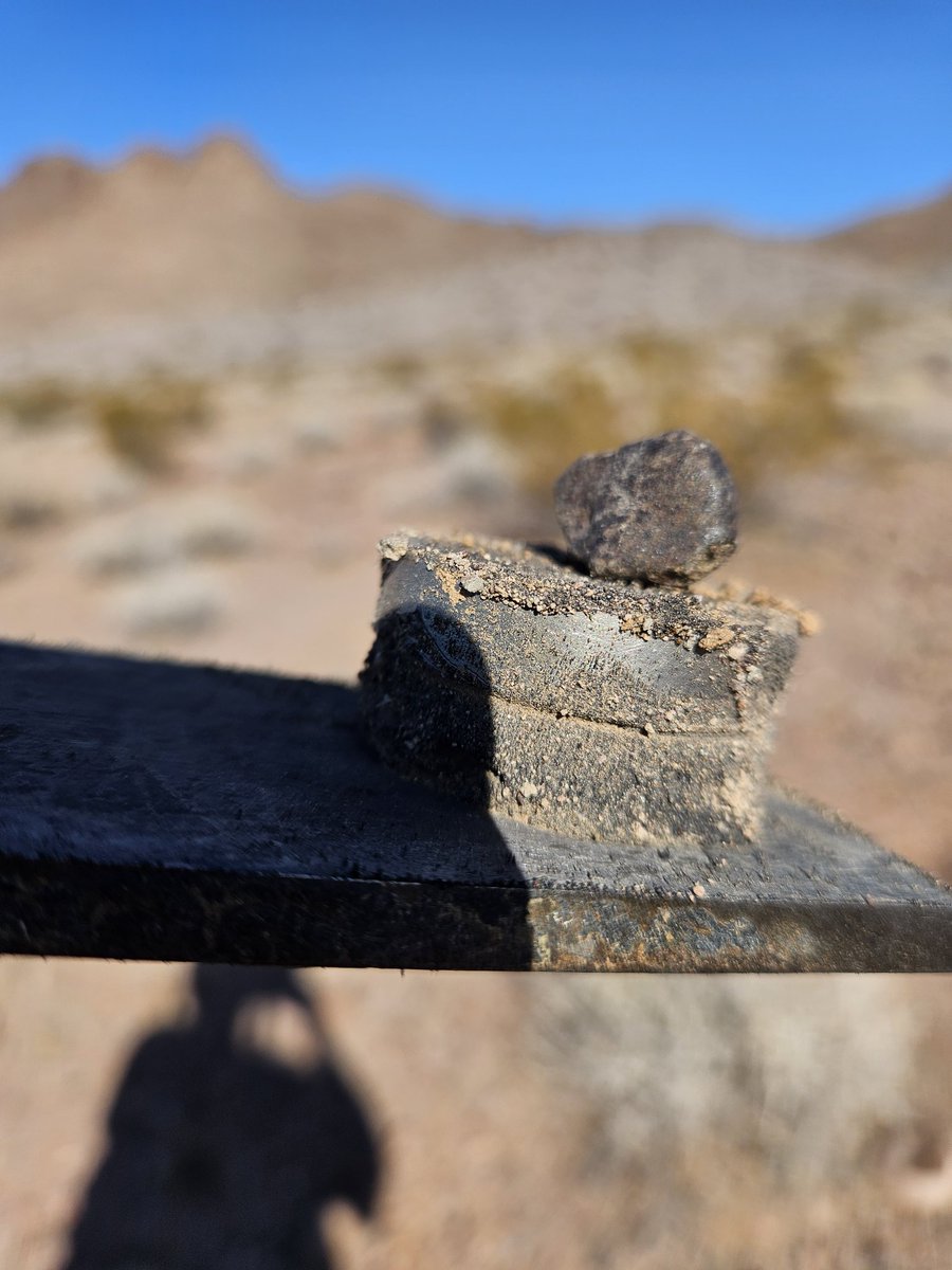 ericr574's tweet photo. Found six small chondrites at Franconia today. Hopefully I do as well tomorrow. Here is a few of the finds. #meteorite https://t.co/GWofZechRi