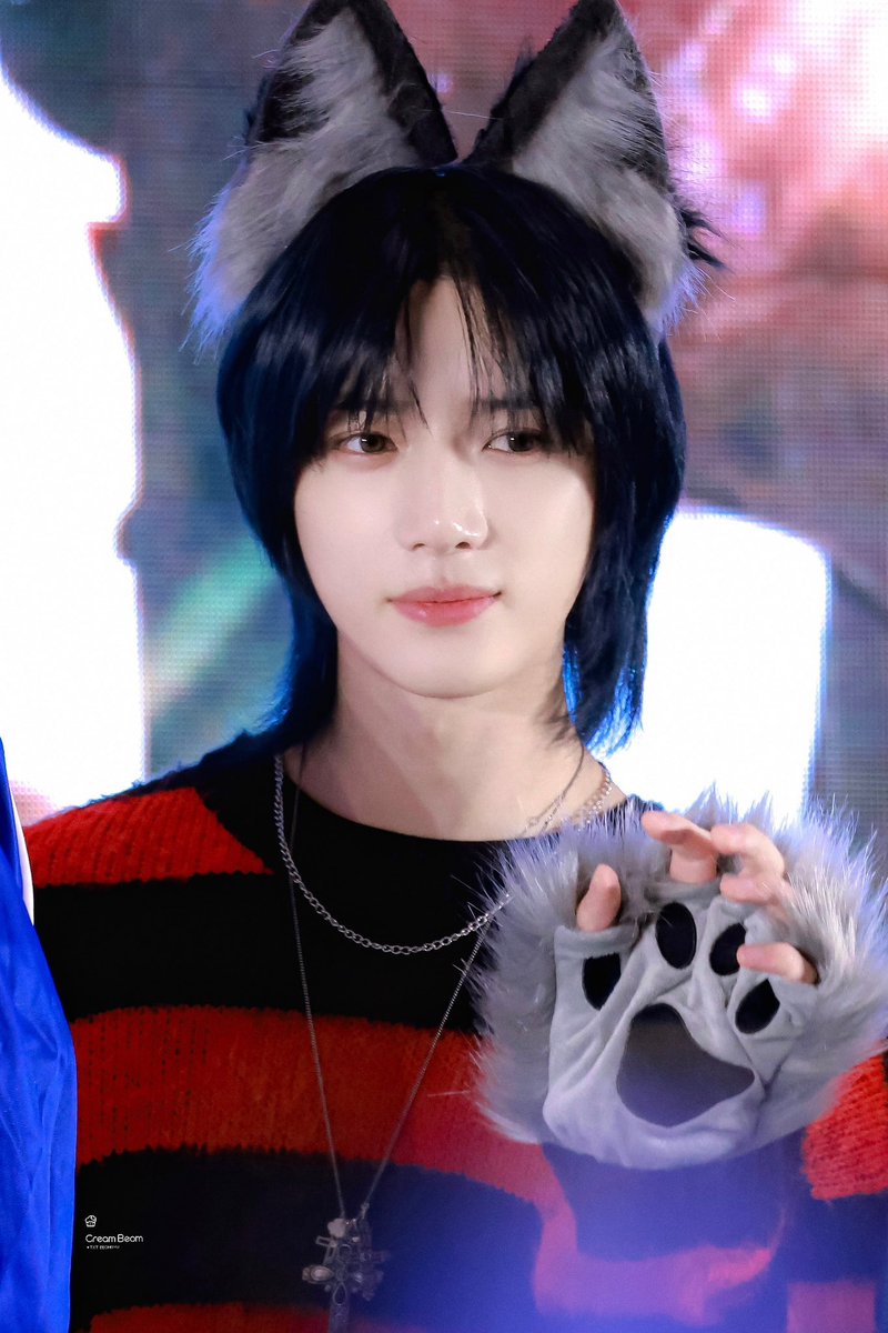 231209 🧁🧸

#범규   #BEOMGYU       
#TXT_BEOMGYU  #TXT_범규 
#TOMORROW_X_TOGETHER              
#TXT