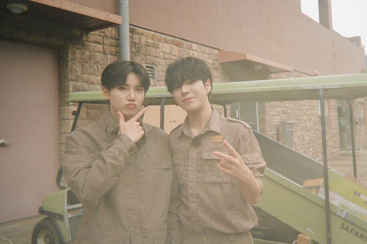 WeTeuMesPH's tweet photo. 231209 | 📸 INSTAGRAM

yg_treasure_official UPDATE 
——
[TREASURE MAP] PART TIME BEHIND PHOTO

#TREASURE #트레저 #TREASUREMAP #EP_73 #EP_74 #PART_TIME #알바특집 #YG

🔗https://t.co/YHyTbohGJO https://t.co/ffVy3Hk3PN