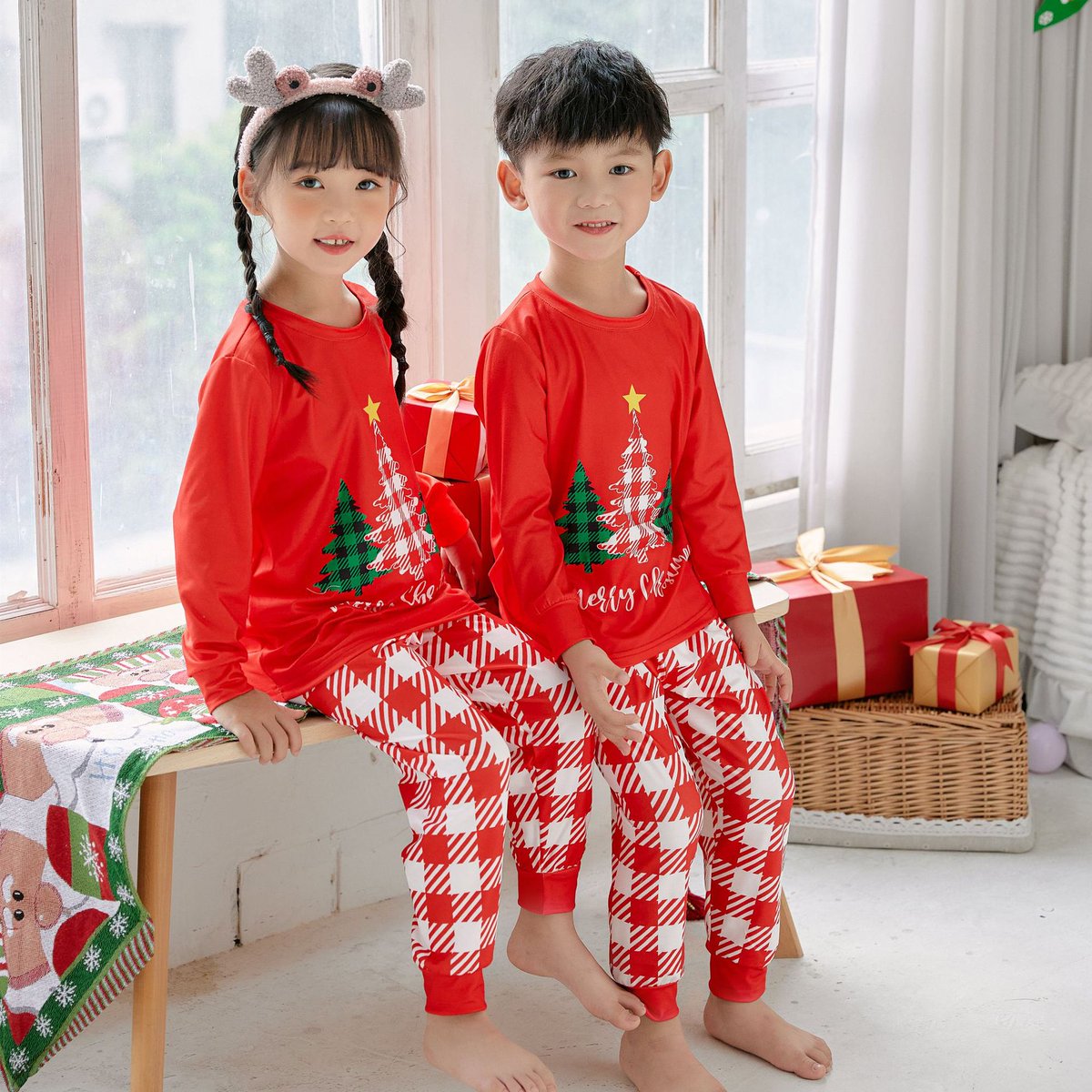 NwaAdaIgbo1's tweet photo. Children's quality Christmas pyjamas. 2yrs-12yrs
9k
07068327167 Onitsha
Delivery nationwide
#chistandesignsandwears
#nwaanyịnightwear
#christmaspyjamas
#MyOnitshaStory
#Childrenpyjamas https://t.co/abZQEdYvCO