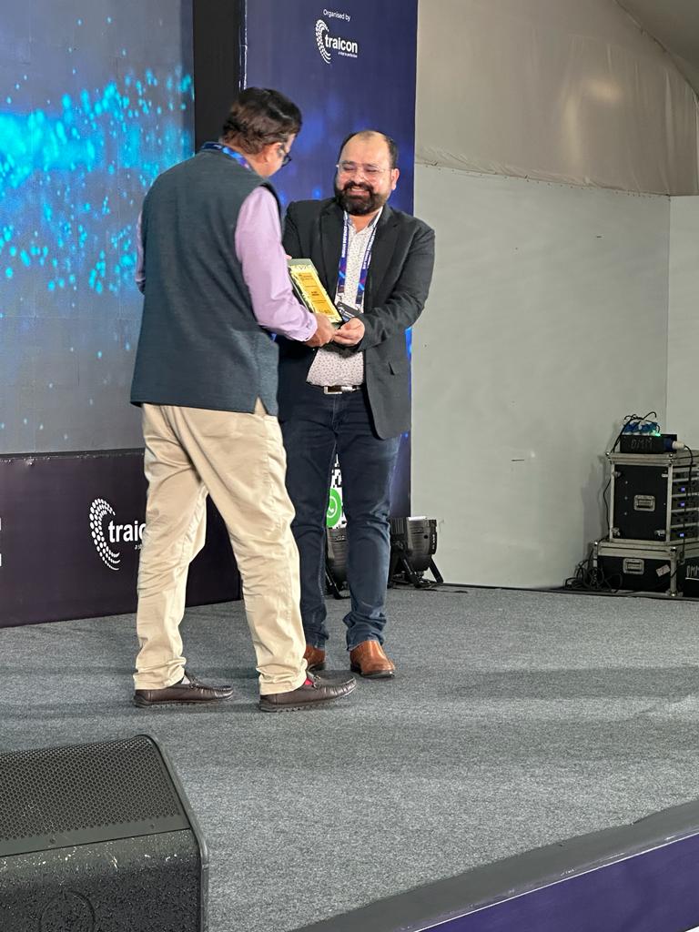 XtremeMediaIn's tweet image. Positive conclusion to the Indian defense conclave. Gaining recognition from prominent figures and sharing our LED display technology on this platform was highly rewarding.

#DefenceConlave #TechnologySharing #Gratitude