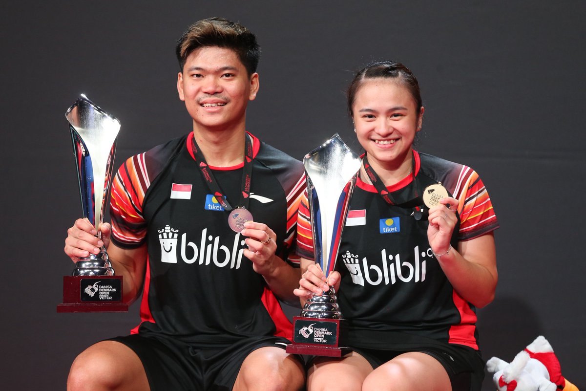 " Honey Couple " 
Terimakasih sudah berjuang selama ini walaupun hasilnya belum seperti yang di inginkan .

Terimakasih juga karena sudah bikin aku kenal sama teman2 PraMel stan di Indonesia 

Love u Praveen dan Melati❤️