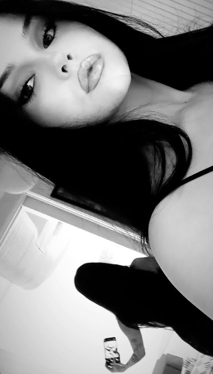 MaggieVault's tweet photo. Maggie via Instagram stories

(Dec 7, 2023)

#MaggieLindemann #MaggieLindemannArchive
@MaggieLindemann https://t.co/ax0RyigK8r