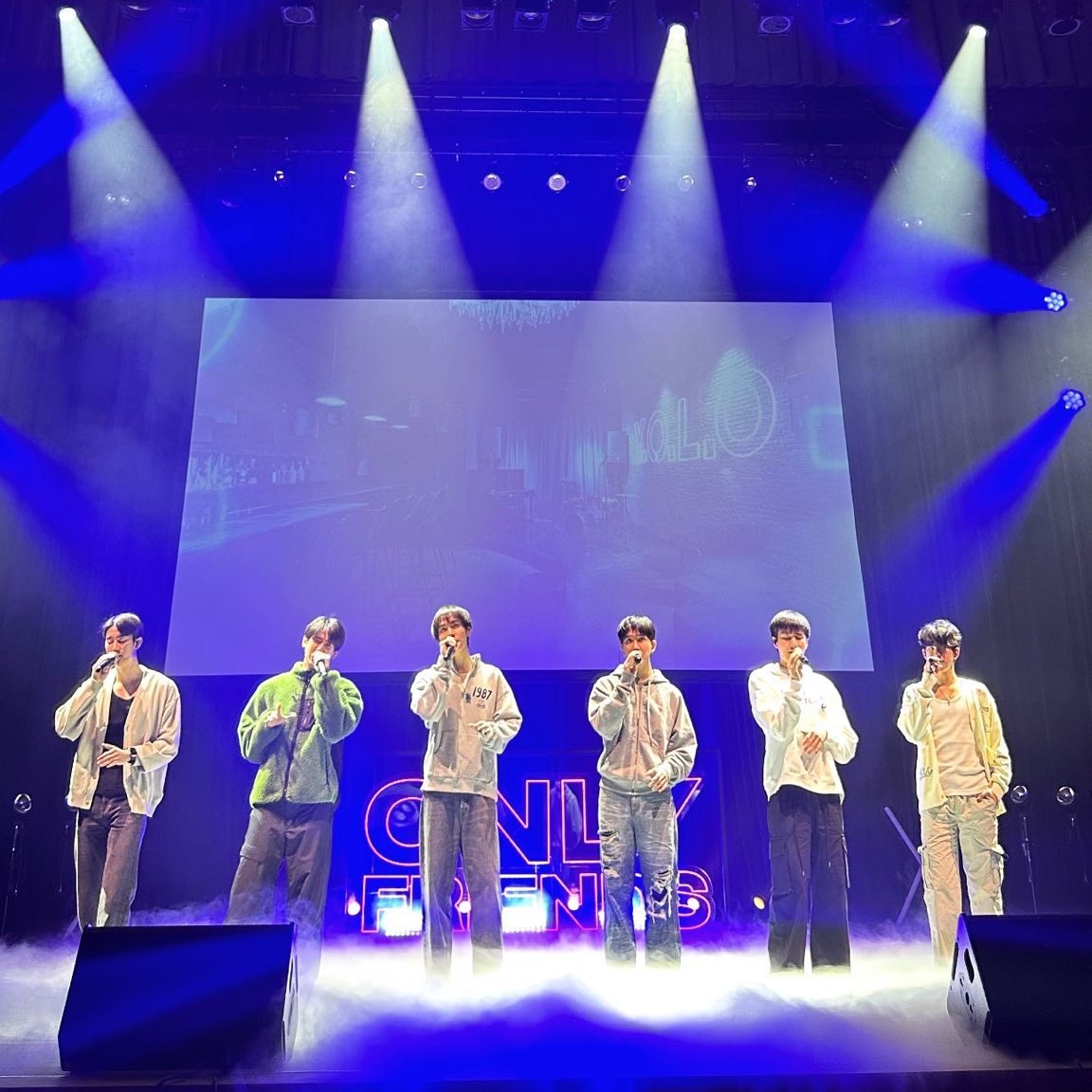FirstKhaoLatam's tweet photo. QUE LA PRÓXIMA SEA EN LATINOAMÉRICA 🙏🏻🙏🏻🙏🏻
#OnlyFriendsInLatam https://t.co/VHCukVQzFt