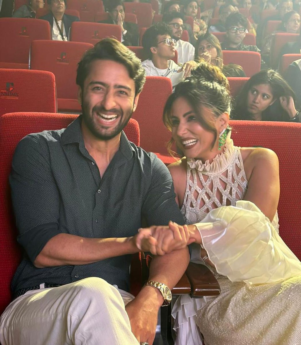 ShaheerExpress's tweet photo. Ig update of #ShaheerSheikh

"Thank you for acknowledging my belief that simplicity is stylish. And yes u make it more special for me @/realhinakhan #LionGoldAwards #MostStylishActor
Last pic is my fav.. 😂😂" 

@eyehinakhan #HinaKhan #shahina https://t.co/Q7H9Q1u2nk