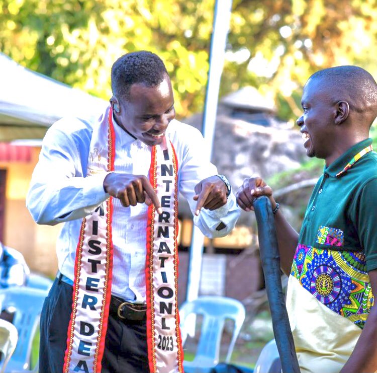 My bro Hillary won Mr Deaf International and he was sharing with me how he prefers staying here in Uganda because of the good food and weather than staying abroad 🤣🙌 
#DisabilityInclusion #WeCanDoIt

📸 <a href="/baronedgar/"></a>