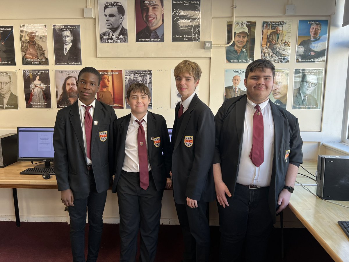 Well done to our Computer Science Leaders for teaching spreadsheets to Year 6 students from Oakview. #computing #transition #spreadsheet