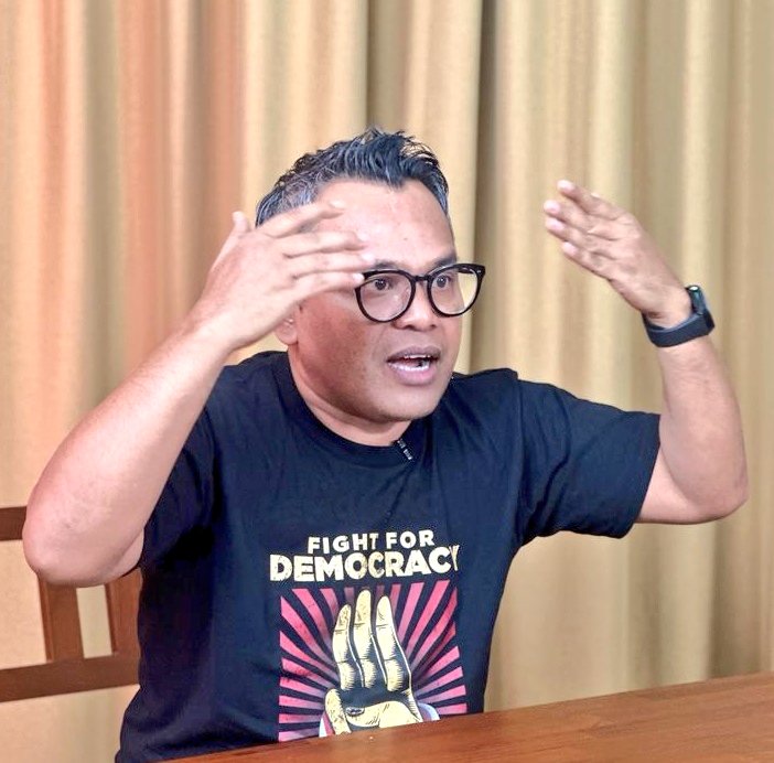 Setiap hari Immanuel Kant bangun jam 5 pagi, lalu menulis hingga 3 jam berikutnya. Selanjutnya dia mengajar selama 4 jam di satu-satunya universitas tempat dia menjadi dosen. Kant makan siang di restoran yang sama setiap hari.

Menjelang sore, dia berjalan santai di taman dengan