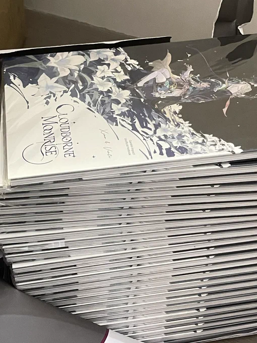 Shipping will begin tomorrow!!!!!!!

I finally got the shipment😤 Will try to clear all the order before xmas 

Each order will get a tracking number through email, please remember to check your inbox! 