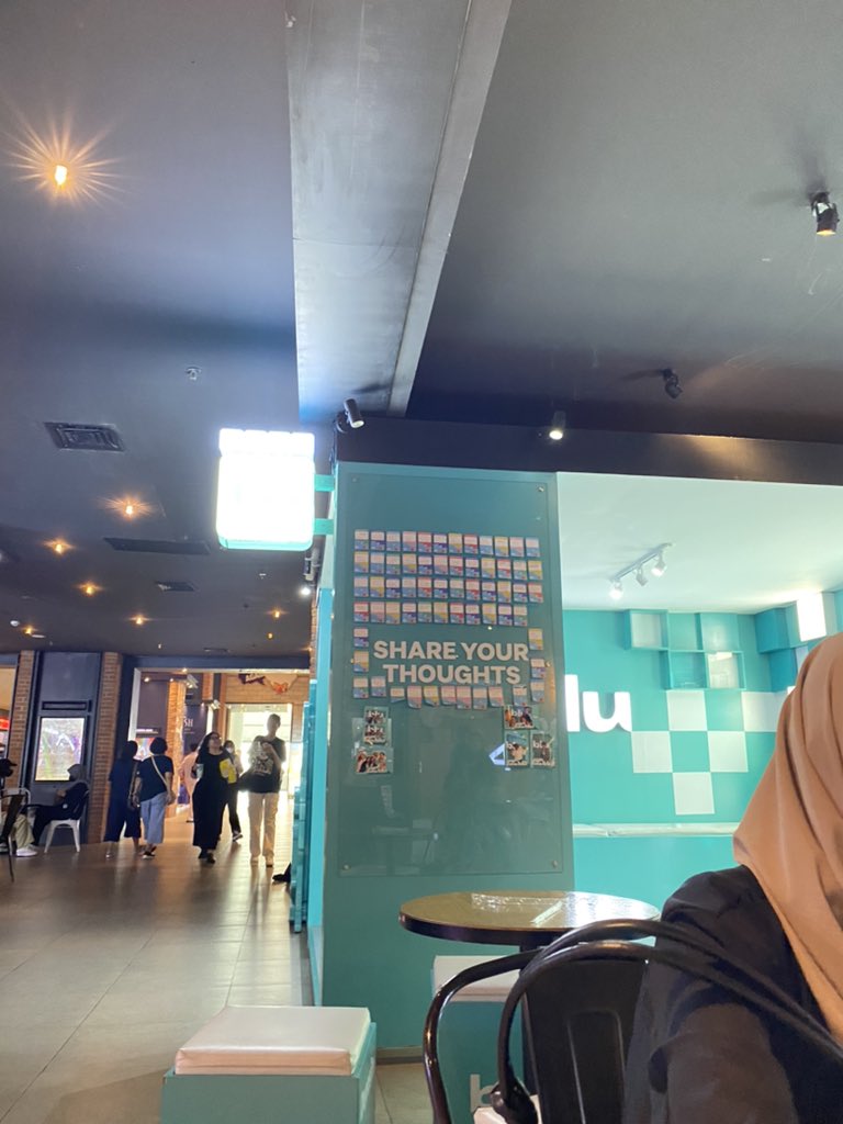 pickyours_co's tweet photo. kita udah di depan blu yaa https://t.co/8A2royQGuH