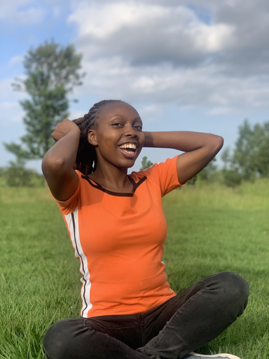 DadaStem's tweet image. Meet one of our teachers for this holiday. The kids here refer to her as Teacher Nkirote.
Just like Nelson Mandela, Teacher Nkirote believes that education is the most powerful weapon which you can use to change the world.
#DadaSTEM
#WatotoTucodeMashinani
#KidsCodingWeek